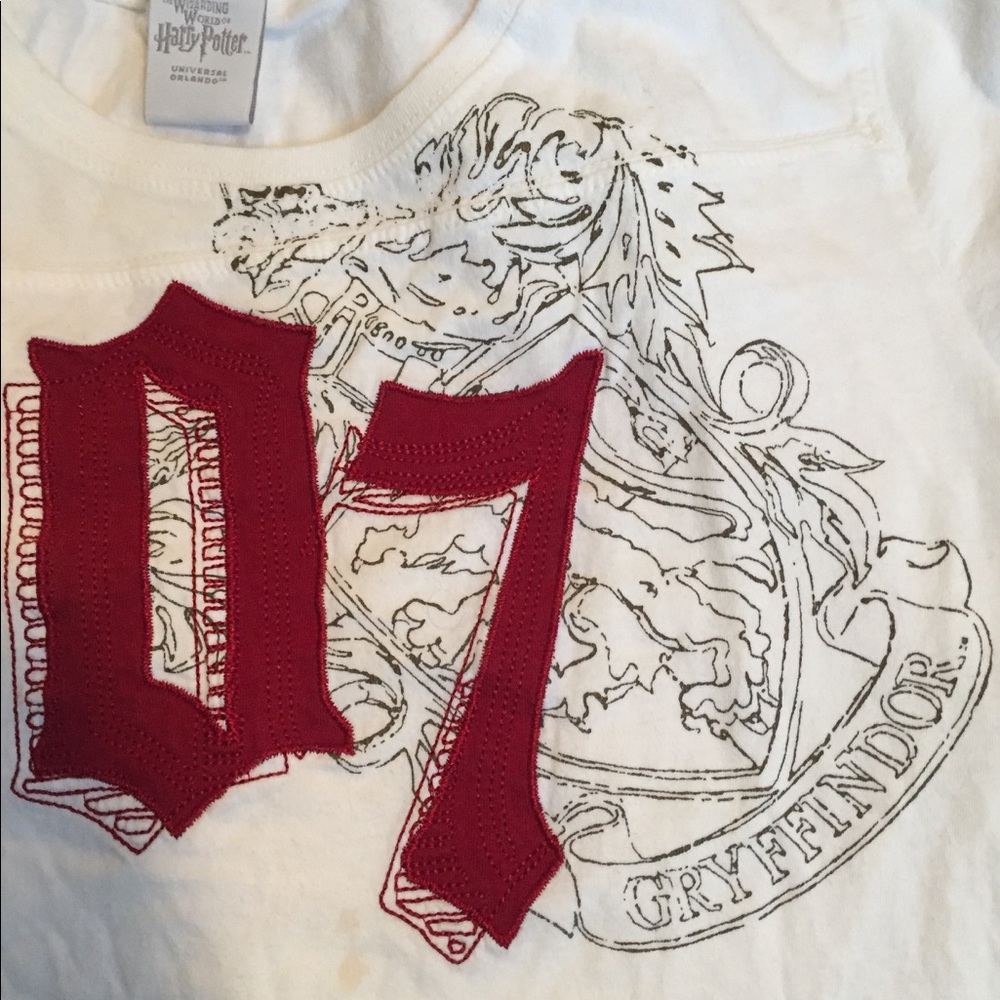 HARRY POTTER GRYFFINDOR SHIRT